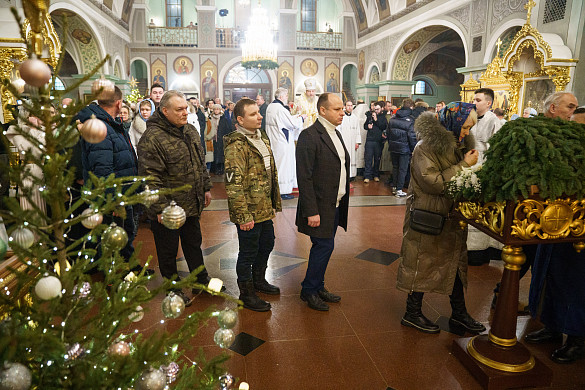 В Ивановской области праздничными богослужениями встретили Рождество Христово 